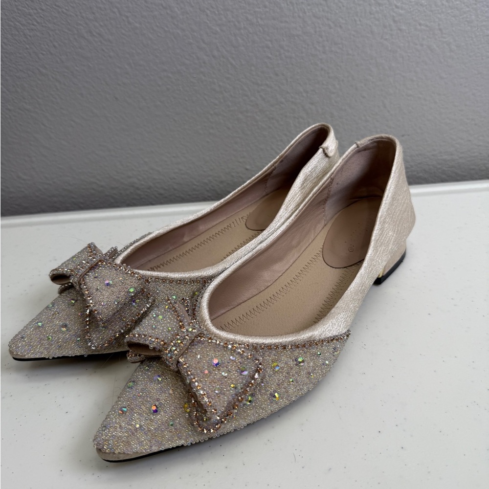 Low Heel Pumps Size 7.5 Shoes Embellished Rhinestones Bow Pointed Toe